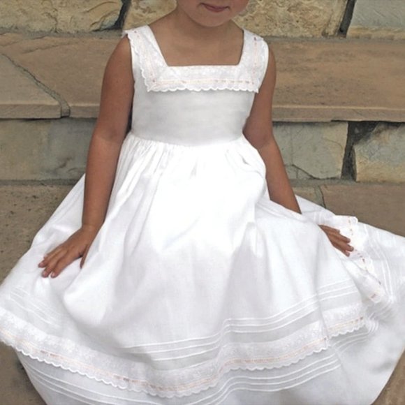 White Dress Pintucks Lace Girls Designer Couture GORGEOUS Flower Girl Spring NWT - Picture 2 of 9